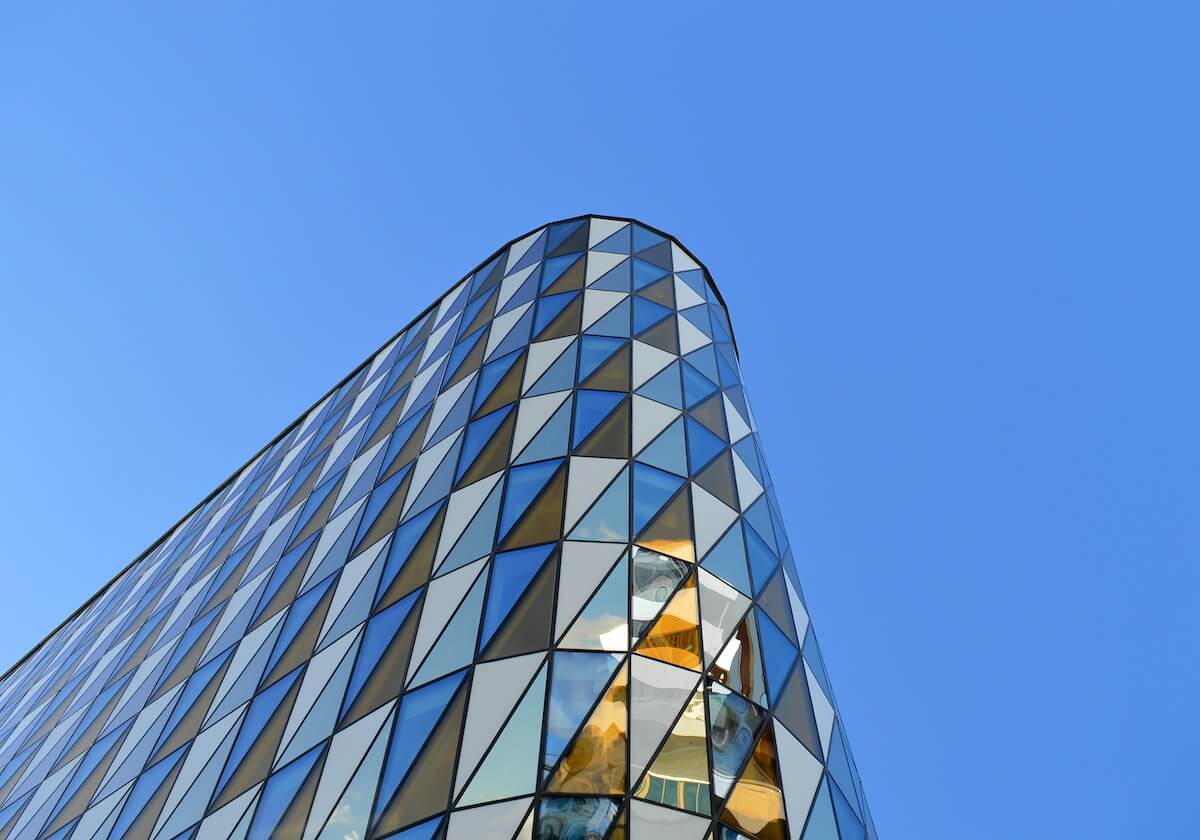 勇士与巴黎赛后爆出换人争议，教练组态度引发争议